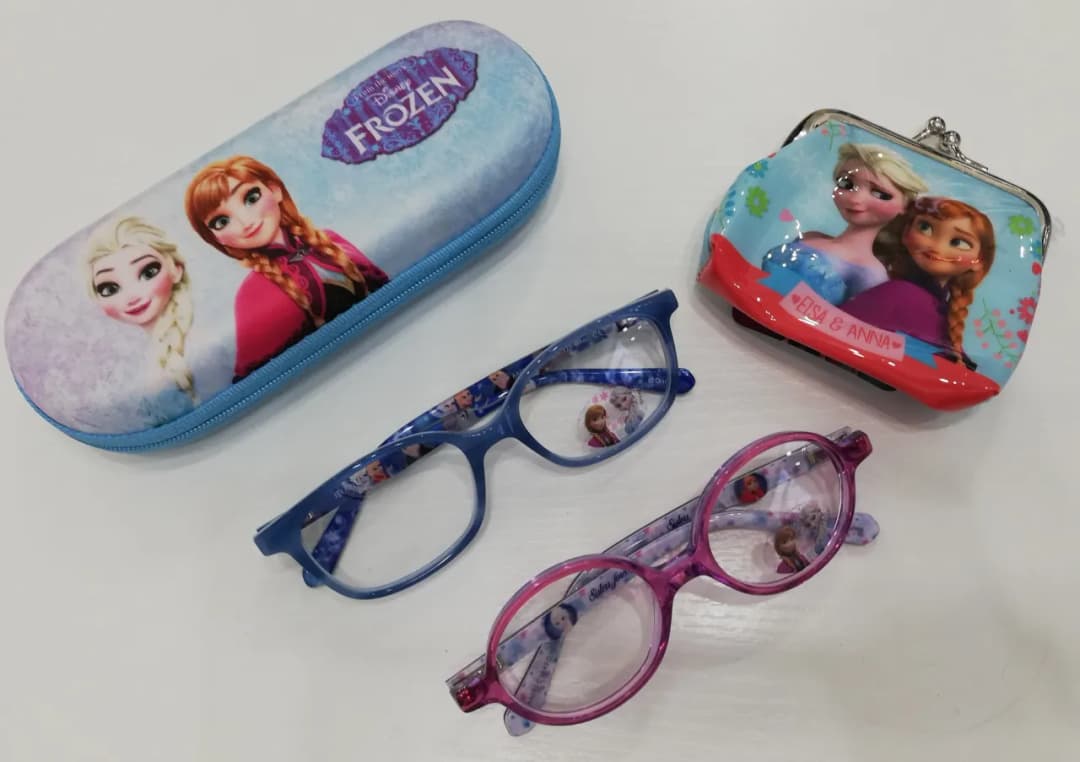 Jakie oprawki dla dziecka wybrać, aby zapewnić komfort i bezpieczeństwo?