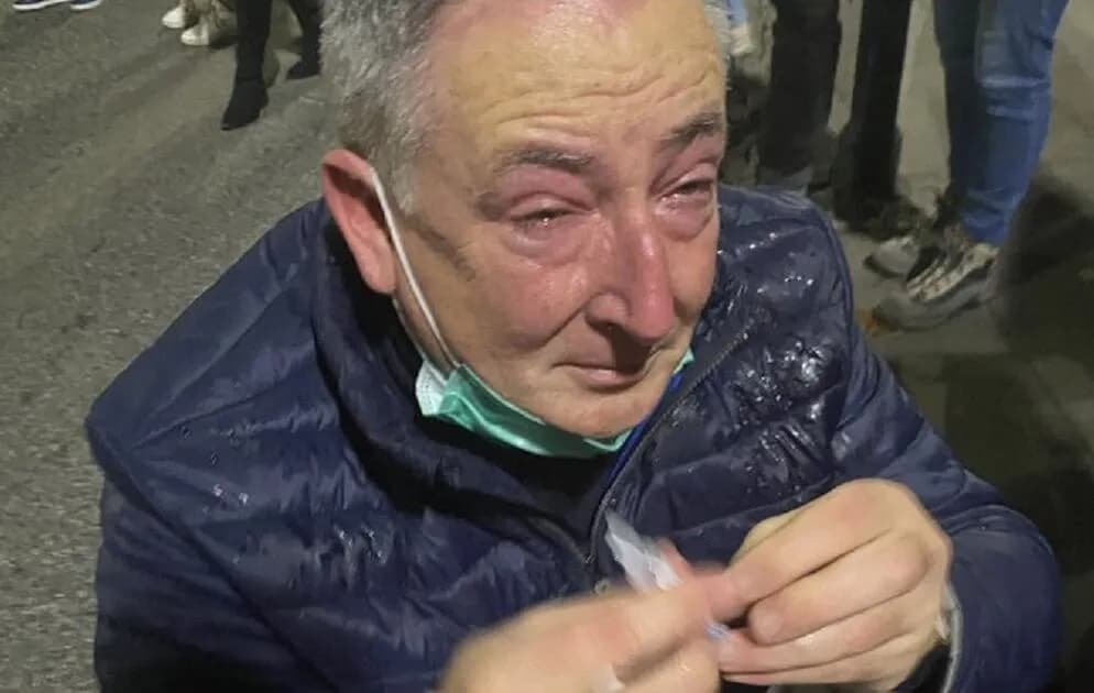 Czy gaz pieprzowy może uszkodzić wzrok? Dowiedz się, jakie są ryzyka.