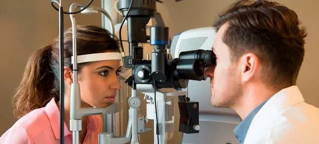 Czym zajmuje się lekarz okulista? Kluczowe informacje o zdrowiu oczu